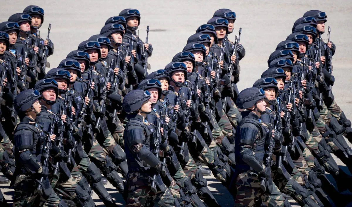 Вооружённые силы Казахстана раз в несколько лет проводят Боевой парад 7 мая, в День защитника Отечества