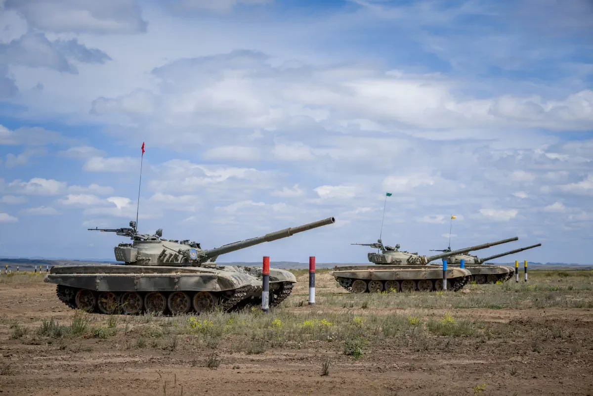 Казахстанские военные готовятся к соревнованиям по танковому биатлону. Аягоз, Казахстан