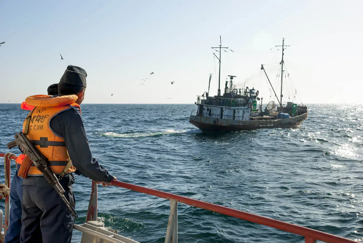 Подразделения береговой охраны Казахстана охраняют водную границу страны на Каспийском море