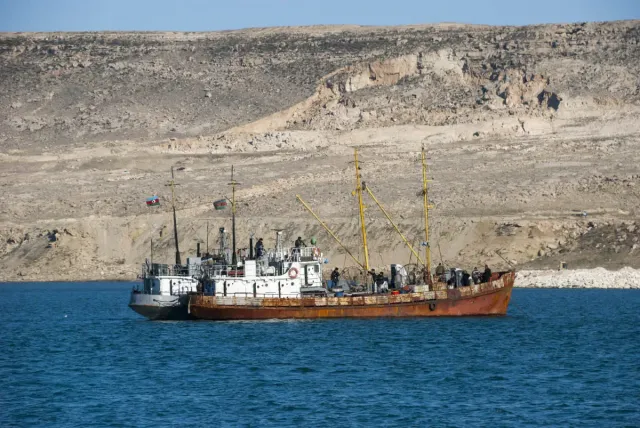 Подразделения береговой охраны Казахстана охраняют водную границу страны на Каспийском море