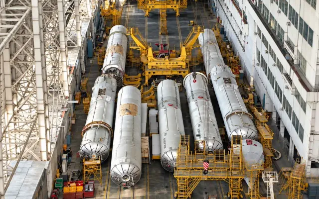 The Energia Launch Vehicle's Side Boosters