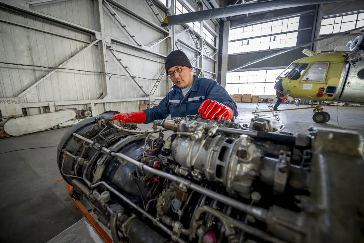 405-й авиаремонтный завод обслуживает вертолёты марки «Ми». Алматы, Казахстан