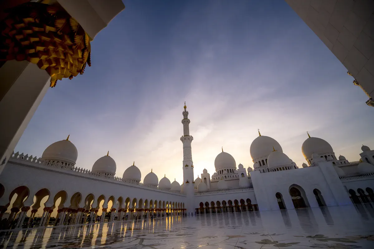 Sheikh Zayed Grand Mosque (جَامِع ٱلشَّيْخ زَايِد ٱلْكَبِيْر), Abu Dhabi
