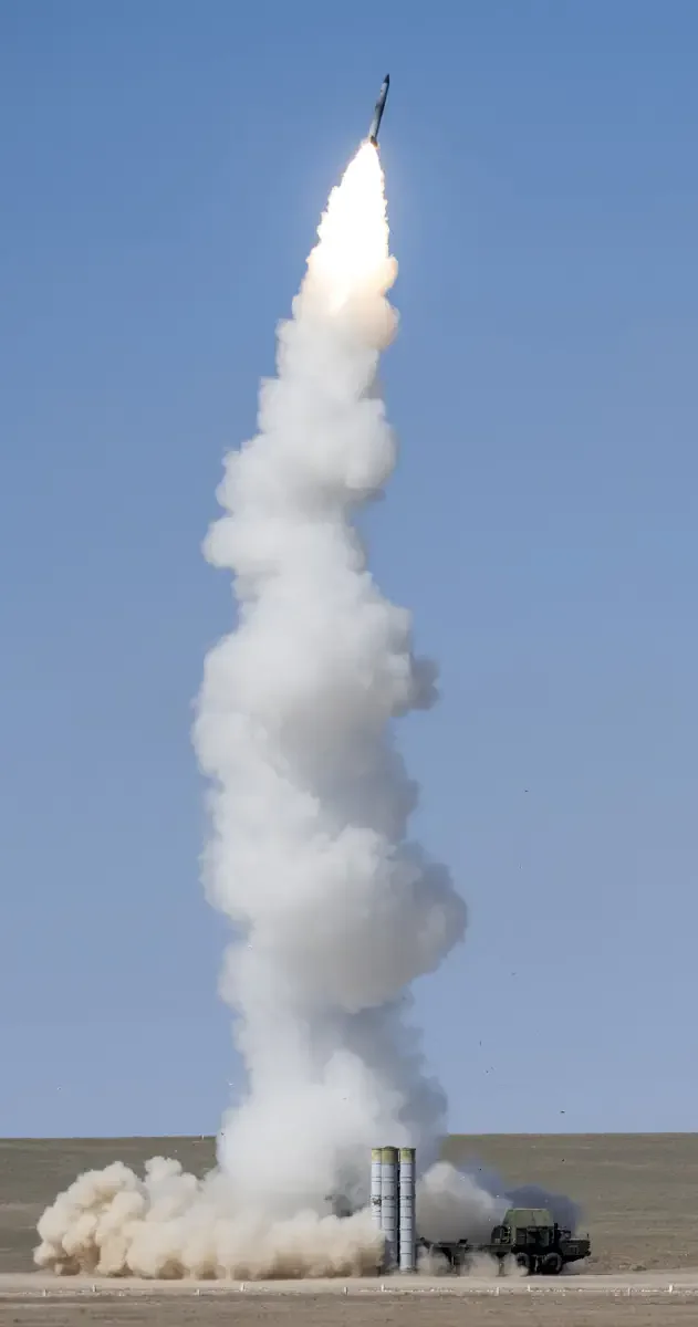 ЗРК С-300ПС (по классификации НАТО SA-10 Grumble) Сил воздушной обороны Казахстана. Полигон Сары-Шаган