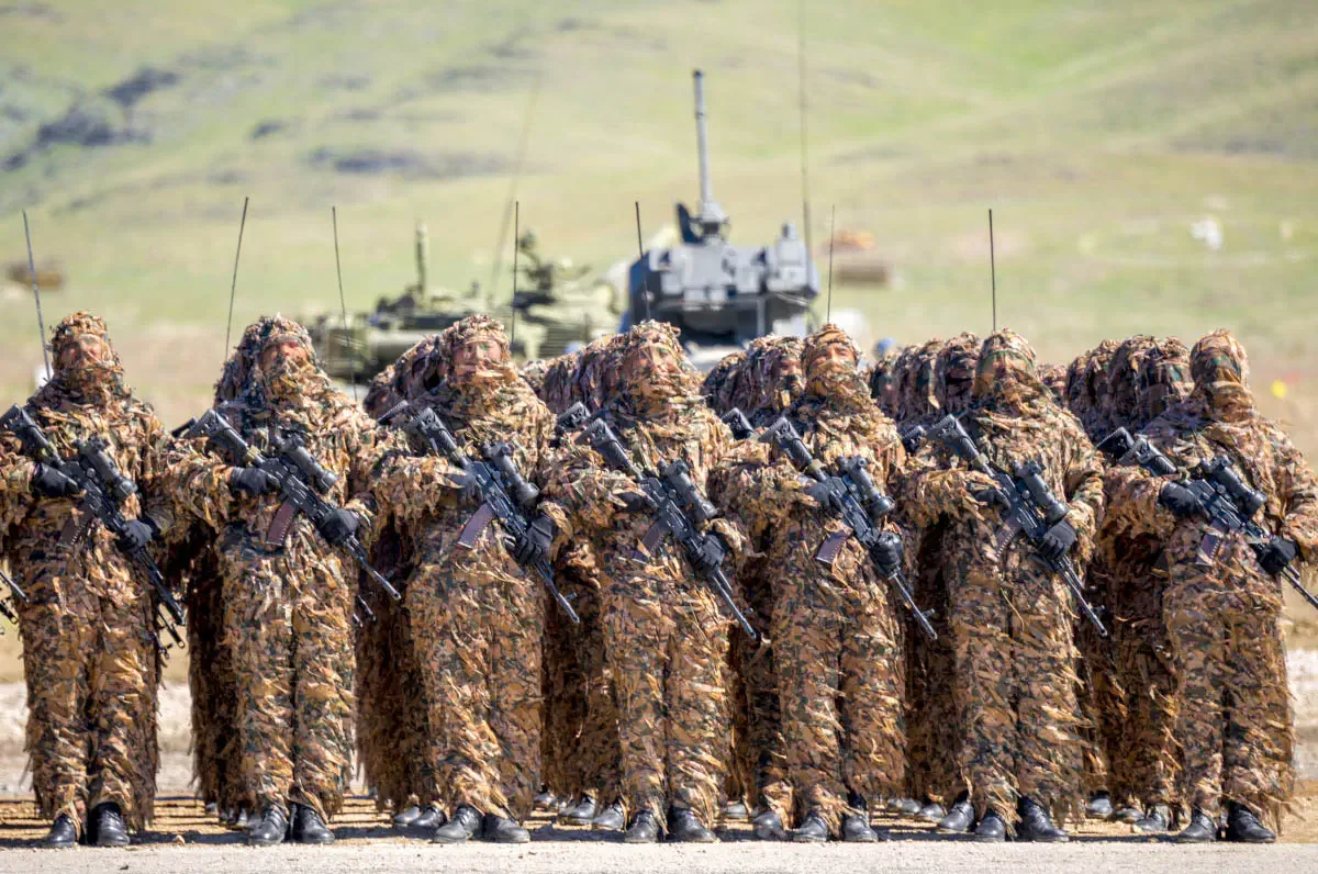 Вооружённые силы Казахстана раз в несколько лет проводят Боевой парад 7 мая, в День защитника Отечества