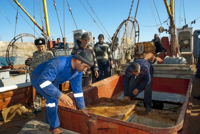 Подразделения береговой охраны Казахстана охраняют водную границу страны на Каспийском море