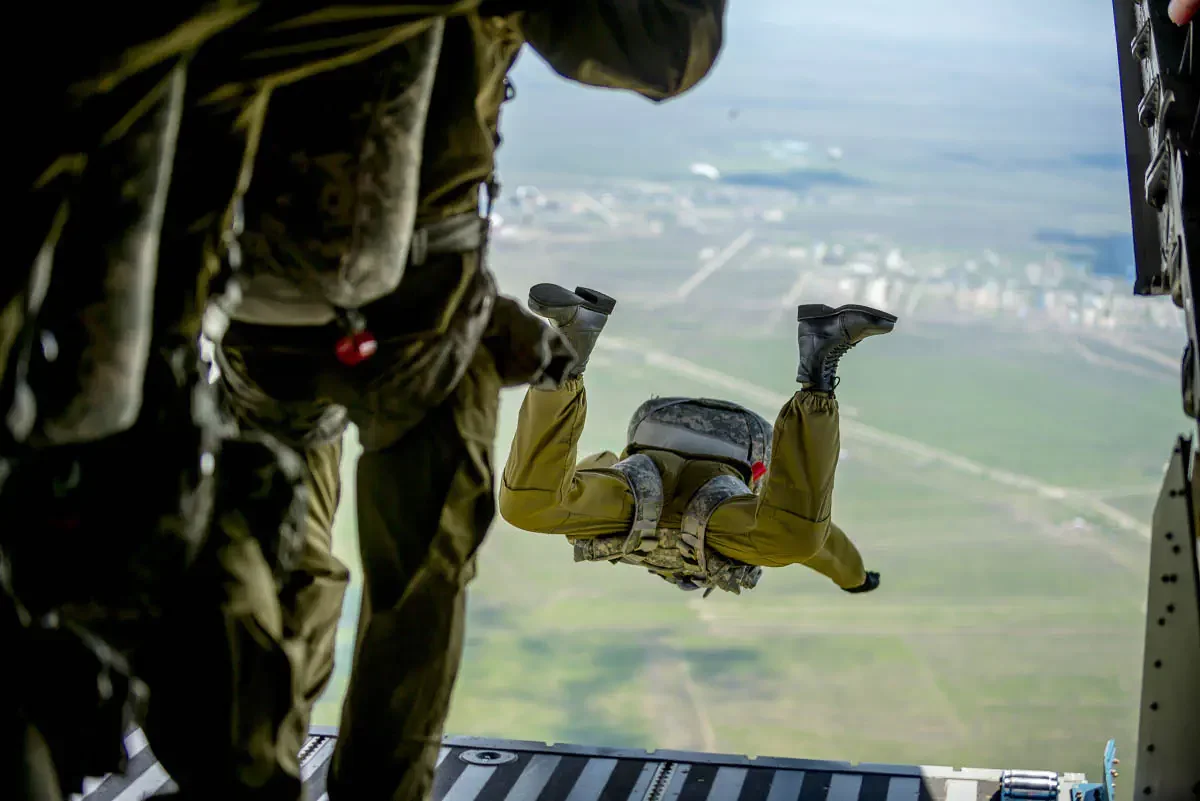 CASA C-295 ВВС Казахстана (в полёте)