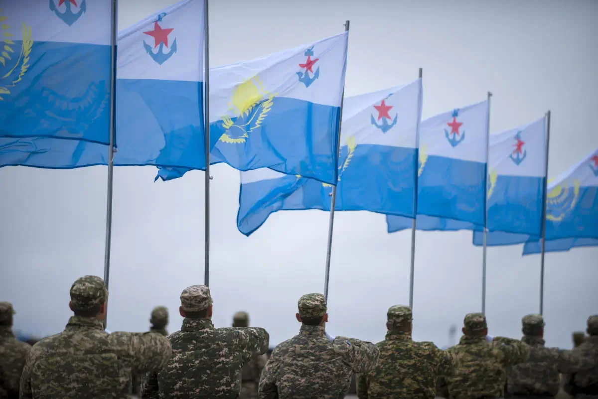 Вооружённые силы Казахстана раз в несколько лет проводят Боевой парад 7 мая, в День защитника Отечества