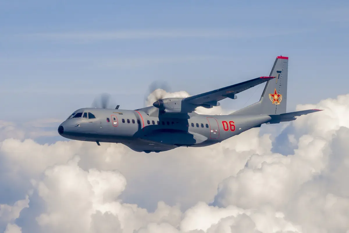 CASA C-295 ВВС Казахстана (в полёте)
