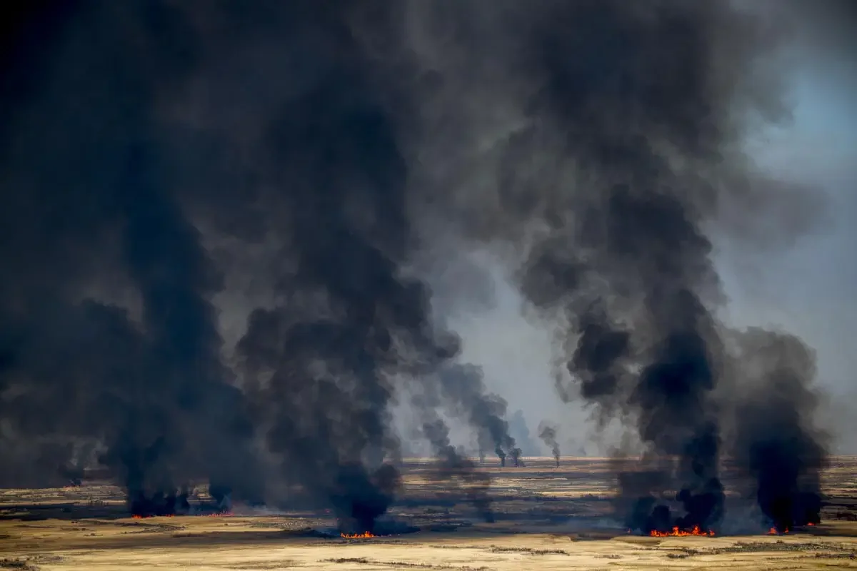 Fire on the Ili River (сhinese: 伊犁河)