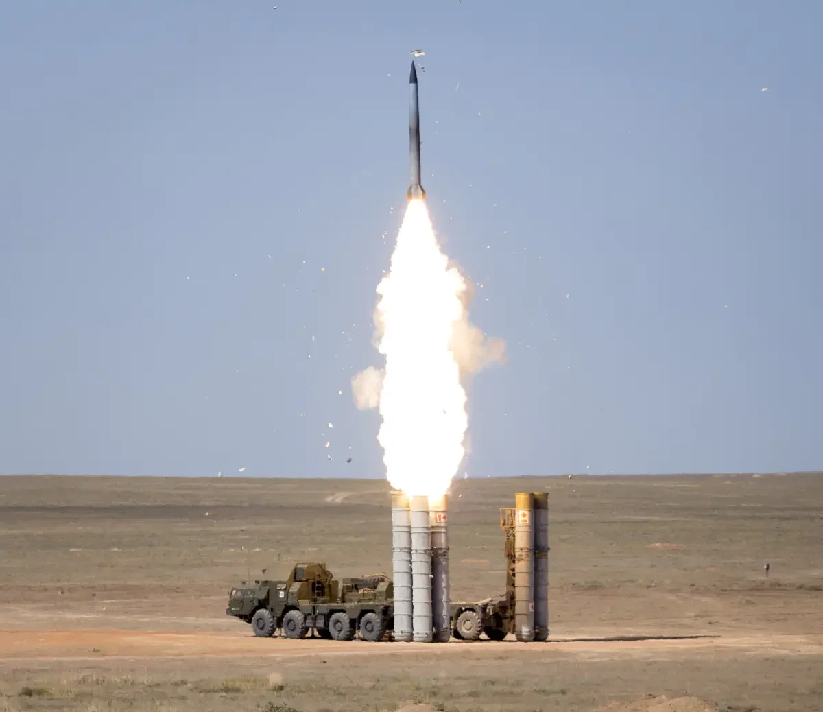 ЗРК С-300ПС (по классификации НАТО SA-10 Grumble) Сил воздушной обороны Казахстана. Полигон Сары-Шаган
