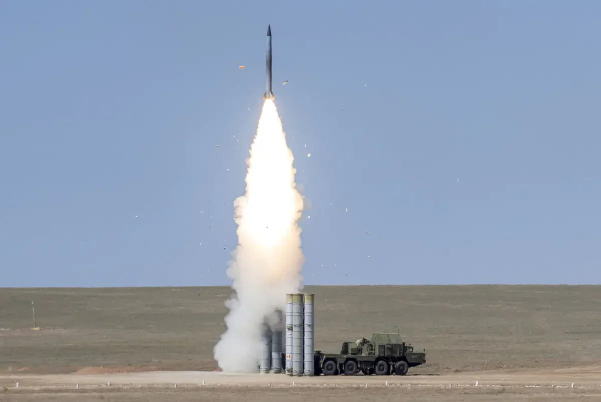 ЗРК С-300ПС (по классификации НАТО SA-10 Grumble) Сил воздушной обороны Казахстана. Полигон Сары-Шаган
