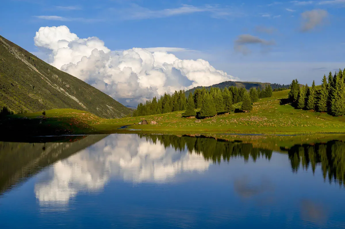 Mountain lake. Kungey Ala-Too, Kyrgyzstan