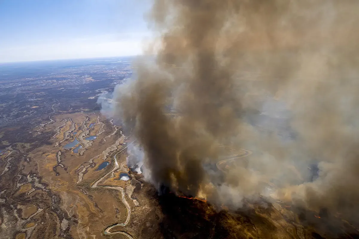Fire on the Ili River (сhinese: 伊犁河)