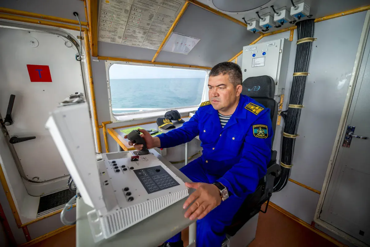 Подразделения береговой охраны Казахстана охраняют водную границу страны на Каспийском море