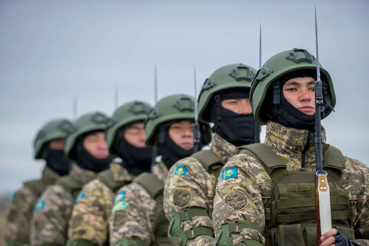 Вооружённые силы Казахстана раз в несколько лет проводят Боевой парад 7 мая, в День защитника Отечества