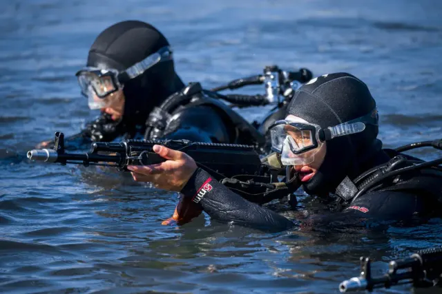 Training of Kazakhstan combat swimmers Search - 2018