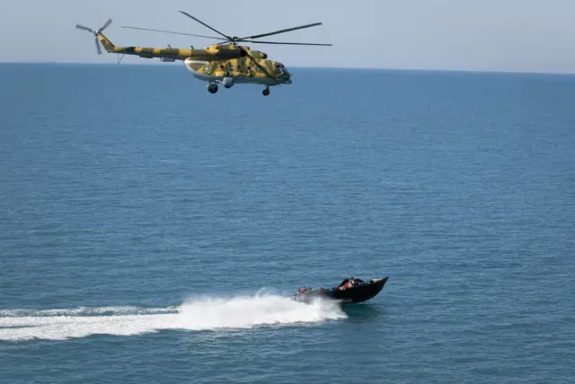 Подразделения береговой охраны Казахстана охраняют водную границу страны на Каспийском море