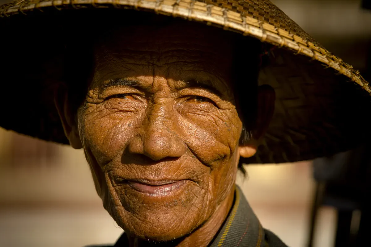 Elderly man from Mingun