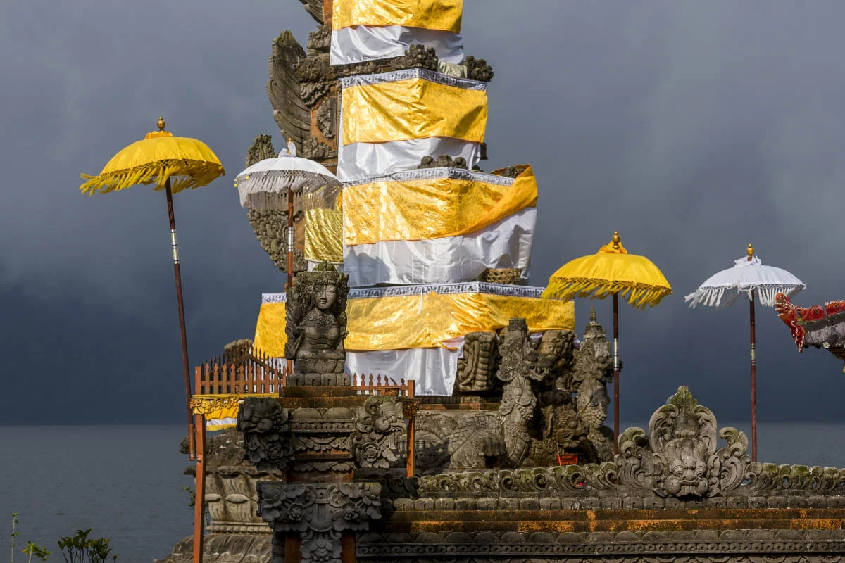 Храмовый комплекс Пура Улун Дану Братан. Остров Бали, Индонезия