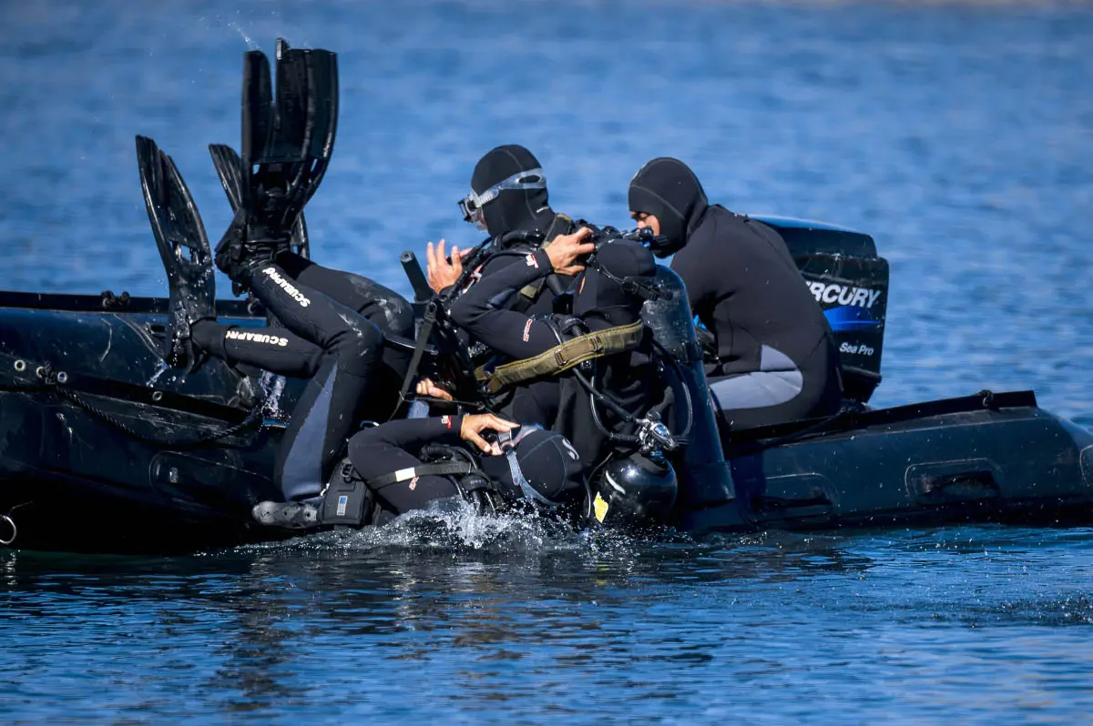 Training of Kazakhstan combat swimmers Search - 2018
