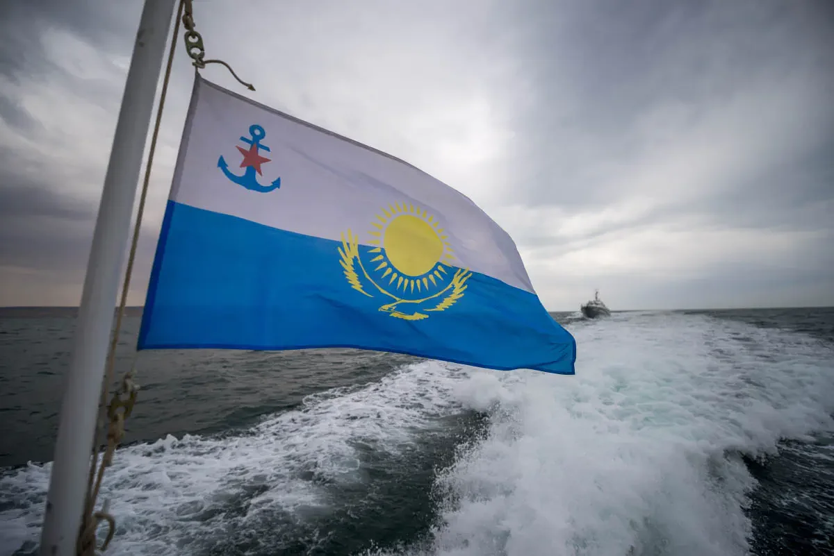 Подразделения береговой охраны Казахстана охраняют водную границу страны на Каспийском море